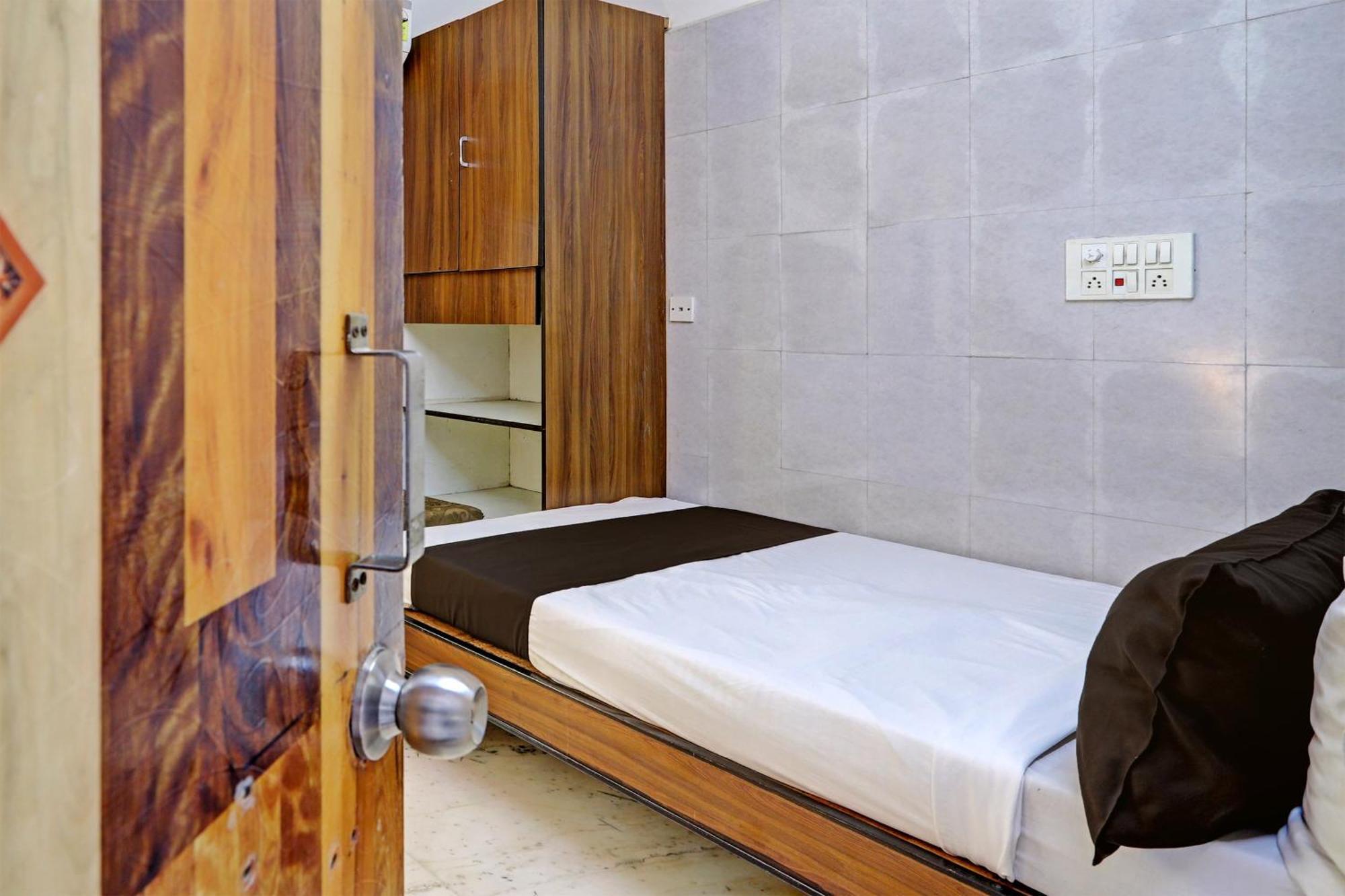 Hotel O Golden Pride Shamshabad Exterior photo